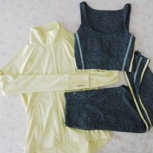 LOU & GREY workout outfit